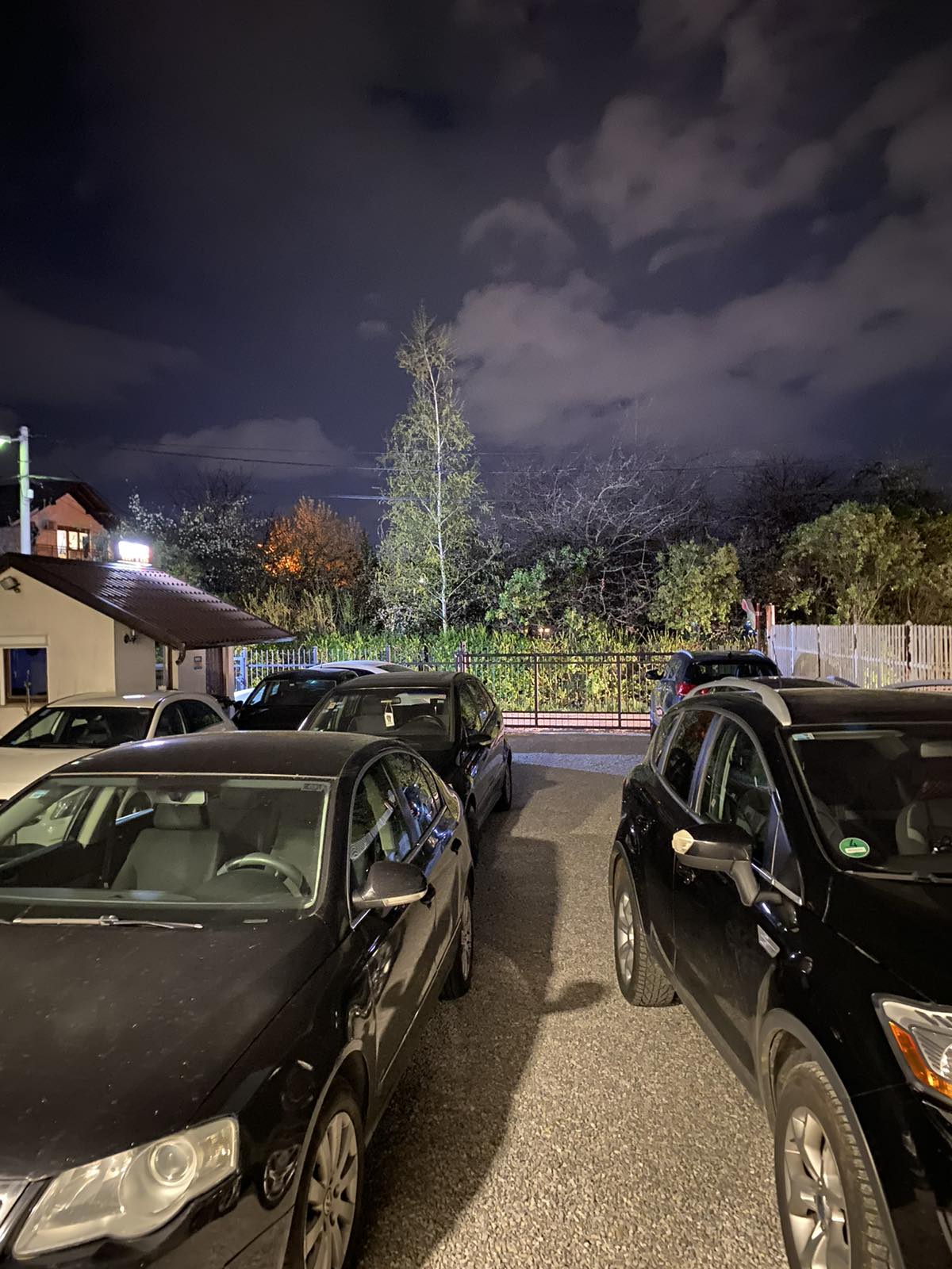 Simply Parking private parking Sarajevo Airport – night view of parking